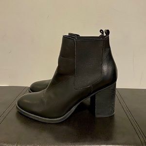 Steve Madden Heeled Black Chelsea Boots